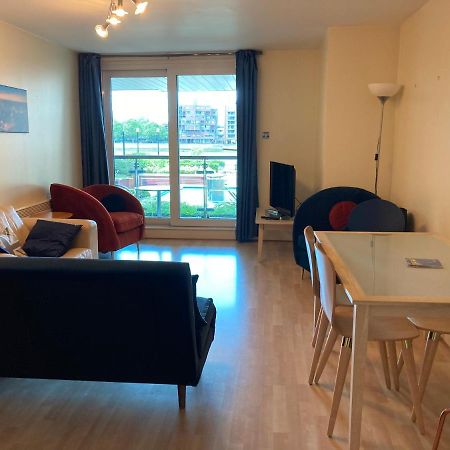St George Wharf Apartment Londres Exterior foto